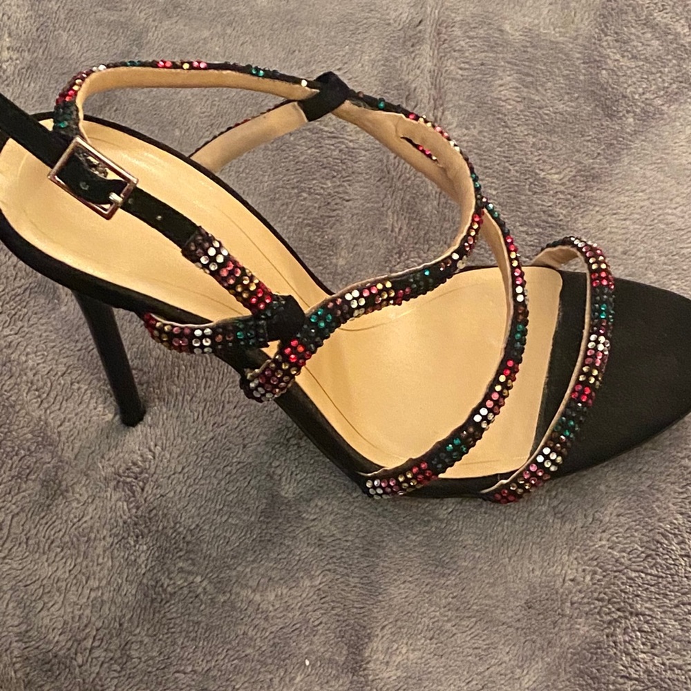 Shoe - Picture 4 of 5